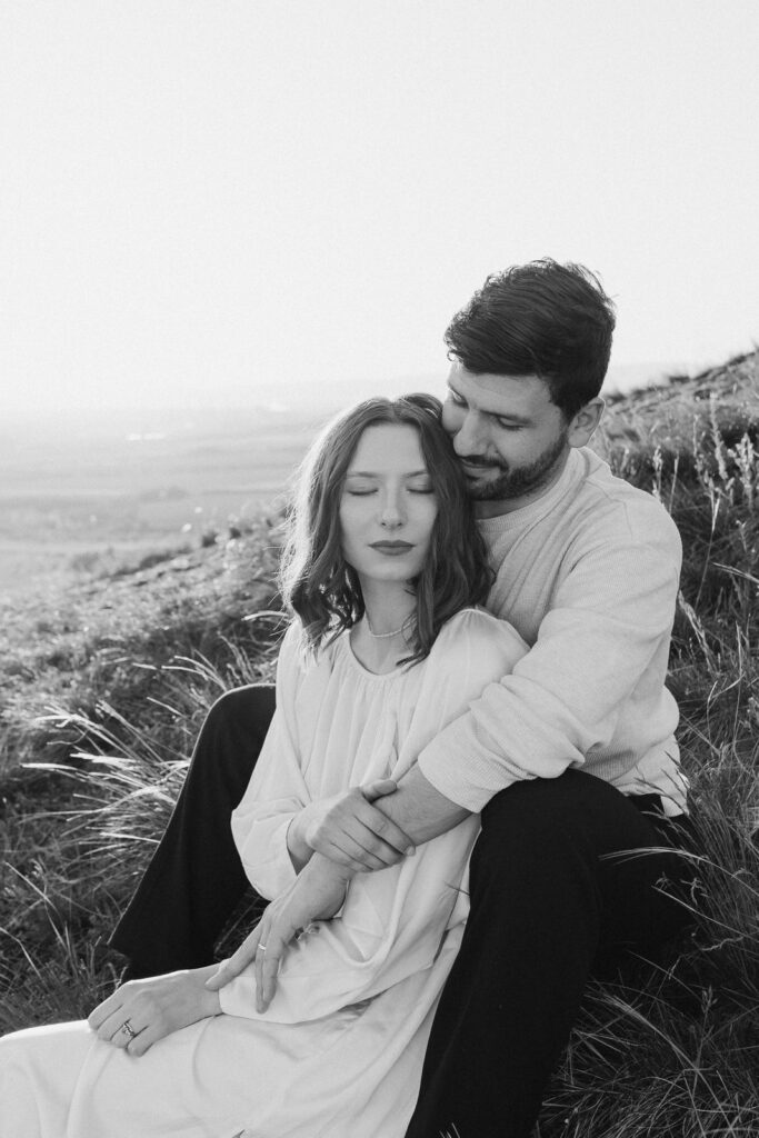 Couple portrait at Raná Mountain during sunset near Prague