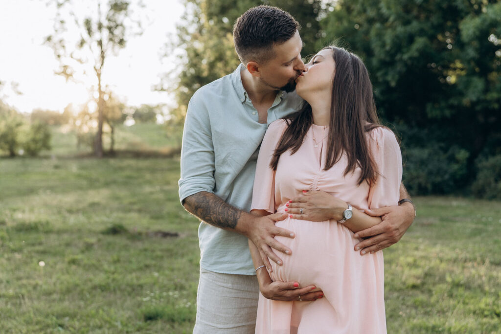 Maternity photoshoot in Břevnov Monastery area in Prague