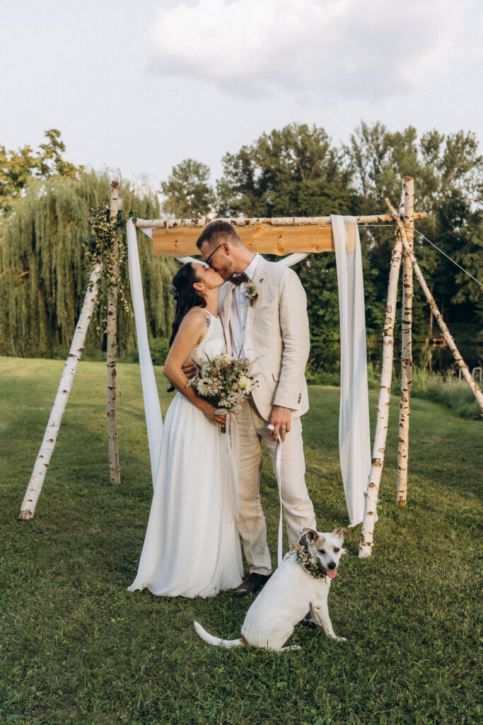 Outdoor wedding photography at a countryside venue near Prague
